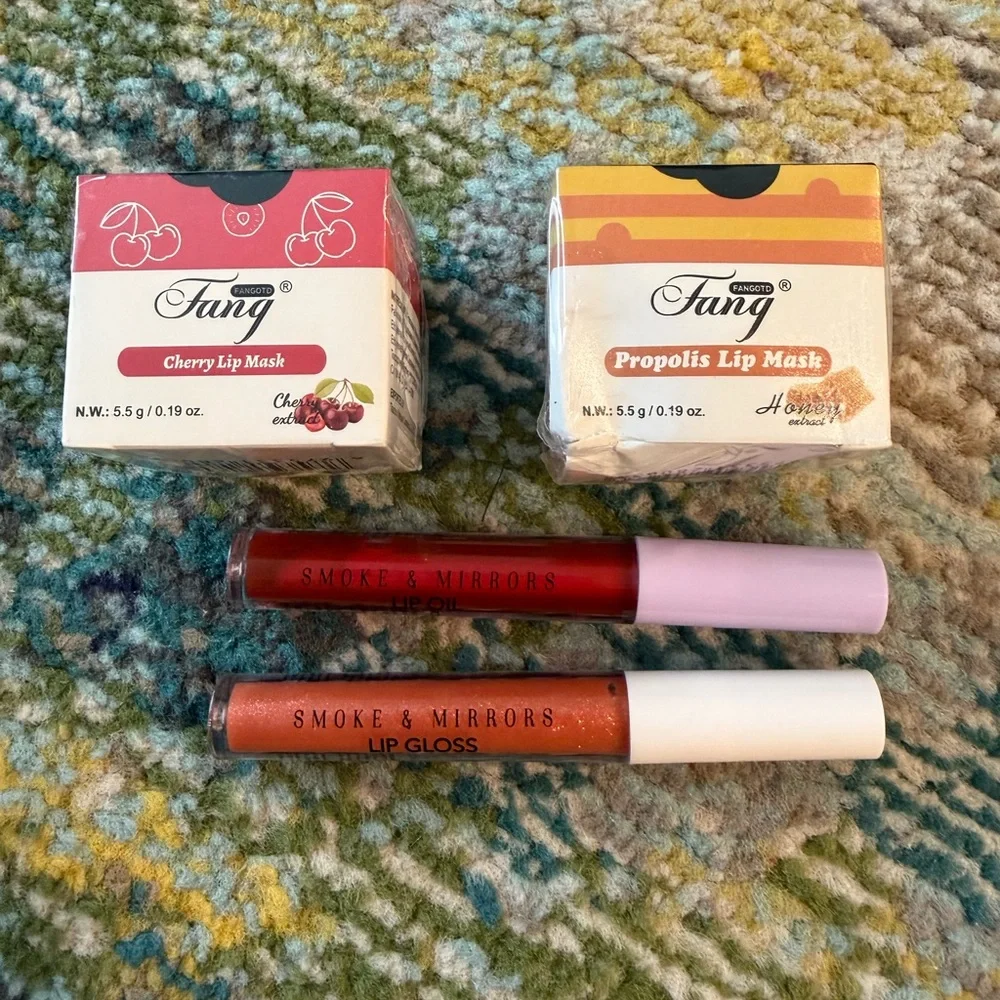 Lip Care Bundle Gloss, Oil, Masks